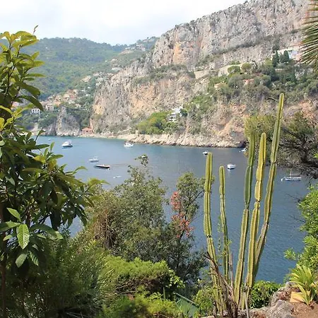 La Solitude Vila